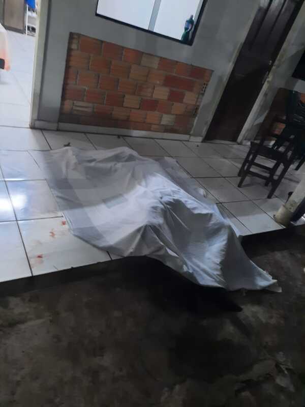 Popular / Llegó pidiendo socorro, pero cuando salieron ya estaba muerto