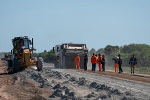 Ruta PY12 en General Bruguez avanza 60% y promete un cambio para el Chaco - ADN Digital
