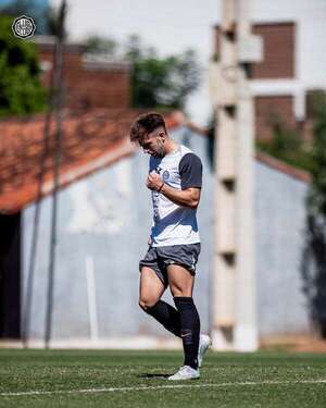 Olimpia ajusta piezas con doble victoria ante Sportivo Trinidense en la Villa - Fútbol - ABC Color