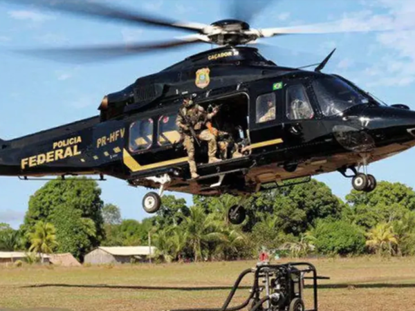 Brasil dona helicópteros militares a Paraguay