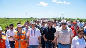 Santiago Peña usa actividad oficial para promover candidatura de Pedro Alliana en el 2028