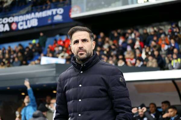 Fábregas amplía medidas del campo del Como - Fútbol Internacional - ABC Color