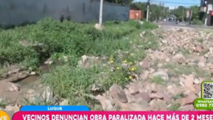 Vecinos reclaman calle empedrada inconclusa