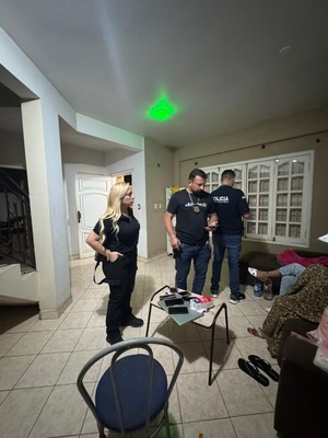 Rescatan a 3 mujeres de un prostíbulo y detienen al encargado - ADN Digital