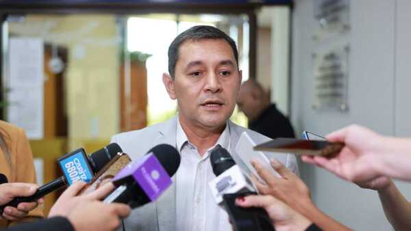 Diputado pide revisar jubilación vip parlamentaria porque genera "urticaria"