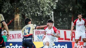 Cerro Porteño cae goleado en su prueba contra Huracán