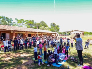 Caazapá: Niños y familias crean 16 libros de cuentos