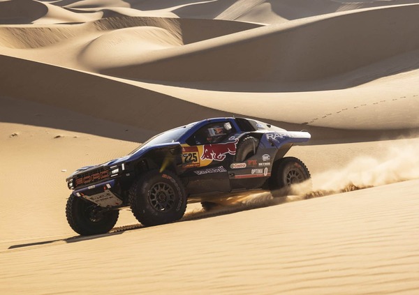 Dakar 2026: Nani Roma y Sanders lideran tras la maratón