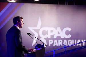 Santi Peña ubicó  contrato para un “aliado” trumpista - Política - ABC Color