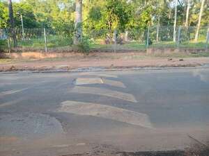 Comuna de Asunción comenzó a eliminar lomadas obsoletas en cruces - Nacionales - ABC Color