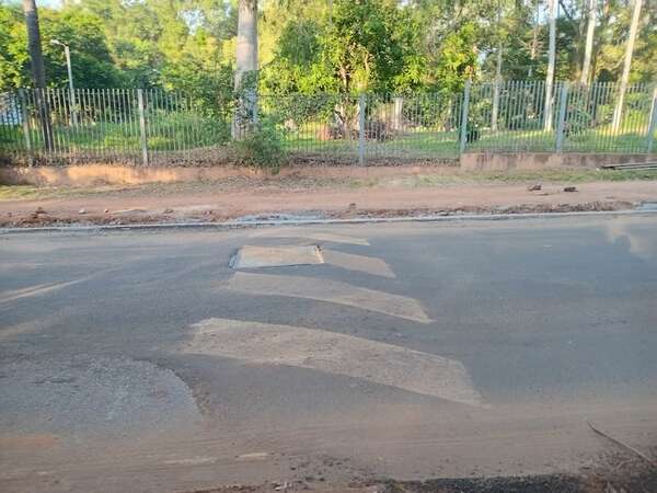 Comuna de Asunción comenzó a eliminar lomadas obsoletas en cruces - Nacionales - ABC Color