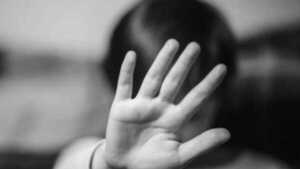 Mamá denuncia a vecino que acosó a su hijo en Presidente Franco