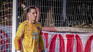 Gatito Fernández y un preocupante retorno al arco de Cerro Porteño