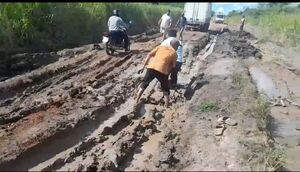 Camino a Itacuá vuelve a quedar intransitable tras las lluvias - Concepción al Día