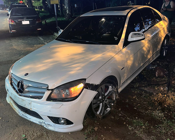 Accidente tránsito deja daños en San Juan Bautista