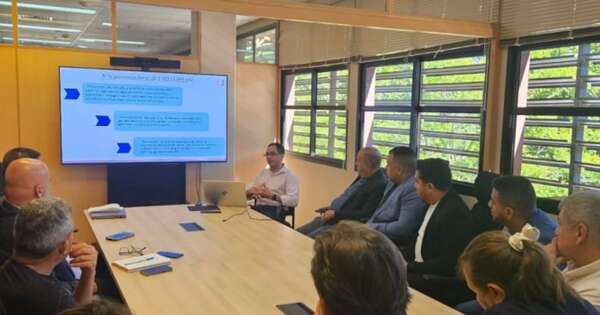 La Nación / Empresarios brasileños evalúan invertir en infraestructura y servicios en Paraguay