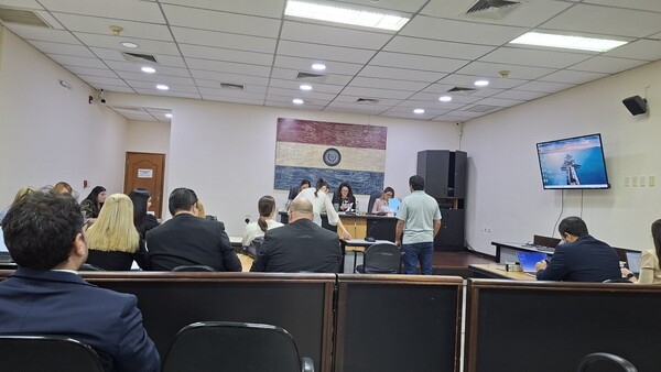 Declara testigo en juicio oral contra ex fiscala Ana Girala