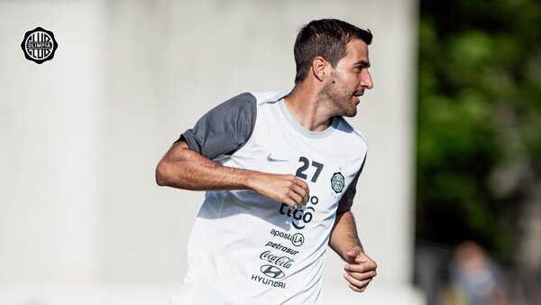 Raúl Cáceres valora la pretemporada con Olimpia