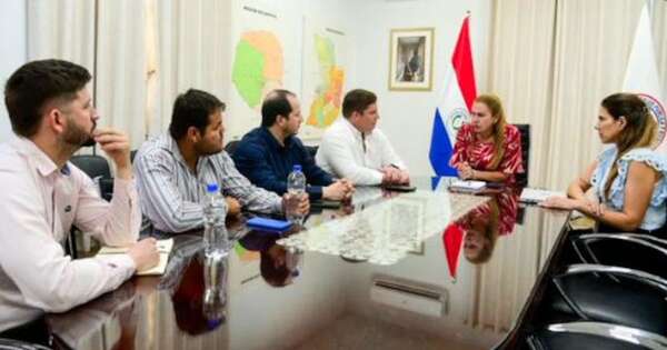 La Nación / Salud y Registro Civil acuerdan avance hacia la digitalización del certificado de nacido vivo