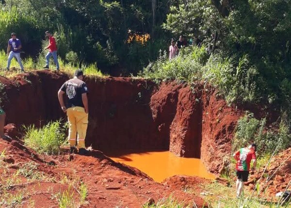 Tragedia en Alto Paraná: adolescente muere tras caer a un estanque en Santa Rosa del Monday