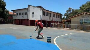 Jóvenes repararon 70 instituciones y critican "receta" de Peña por ignorar realidad de las escuelas públicas