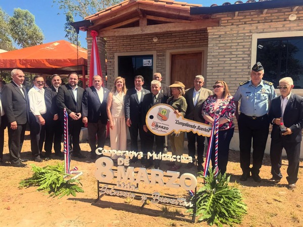 Popular / Felices: ¡26 familias ya tienen sus casas propias!