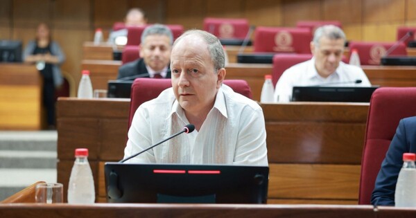 Valdovinos promete pagar a los proveedores, pero advierten que el monto es muy superior al que estipula el Gobierno