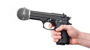 La coacción mediática como método de supervivencia