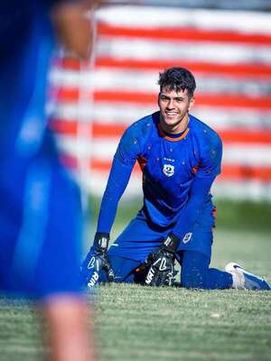 2 de Mayo: El Gallo, lejos de su corral - 2 de Mayo - ABC Color