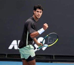 Dani Vallejo a un paso del cuadro principal en Australia