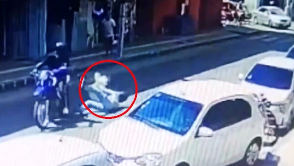 Imputan a ladrón apedreado tras asalto a una joyería