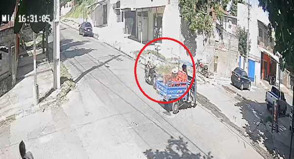 Adolescente resultó herida en accidente tras persecución policial - trece