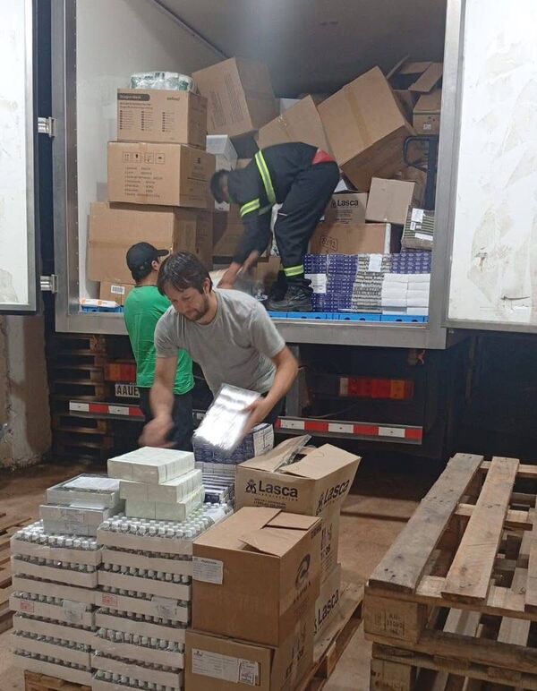 Ingreso del primer lote de medicamentos del 2026 para abastecer a los 30 distritos de Itapúa