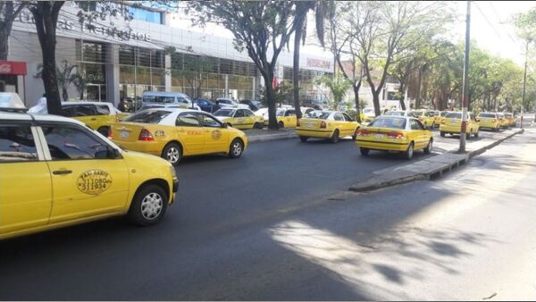 El taxi como primer y último empleo: el desafío laboral del gremio frente a las plataformas