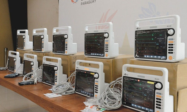 Salud refuerza las UTI con entrega de 70 monitores de última generación para 16 hospitales del país - OviedoPress