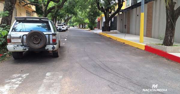 Diario HOY | Recuerdan que está prohibido estacionar en calles con cordones pintados en amarillo o rojo