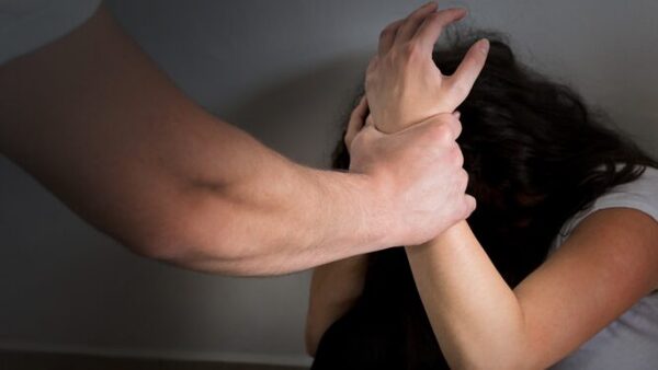 Denuncian a una madre por entregar a su hija de 15 años a cambio de dinero - La Tribuna