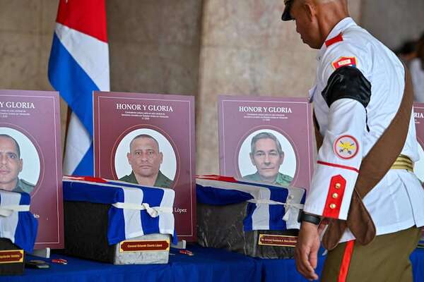 Cuba despide a los 32 militares muertos en Venezuela - Mundo - ABC Color