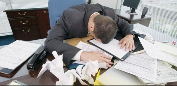 Depresión laboral silenciosa: alerta de un especialista