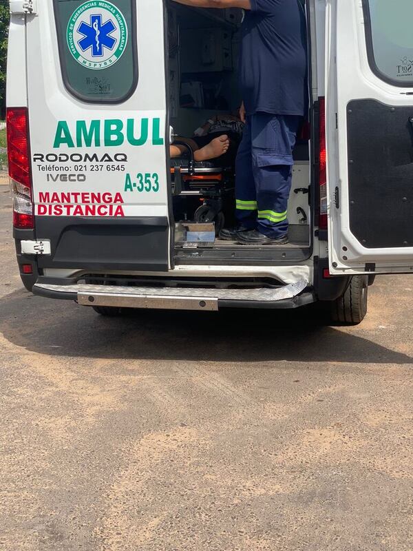 Video: así fue trasladado a Tacumbú el presunto asaltante apedreado en Luque - Policiales - ABC Color