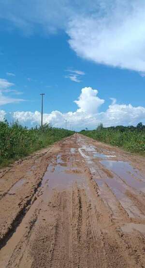 Pobladores de Humaitá anuncian movilización por el pésimo estado del camino Pilar–Humaitá - Nacionales - ABC Color