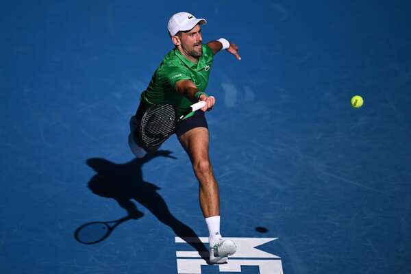 Djokovic se impone a Tiafoe en la previa al Abierto de Australia - Tenis - ABC Color