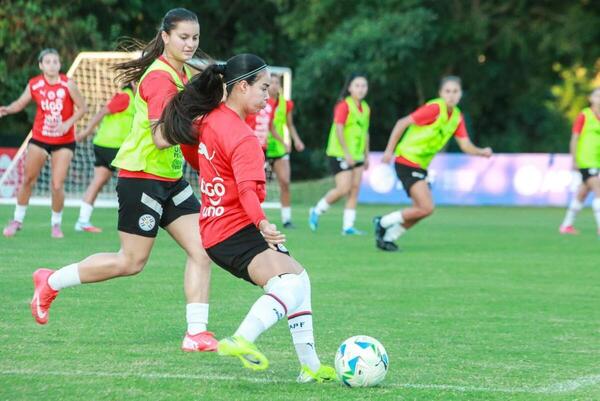 Se intensifican los entrenamientos de la Albirroja