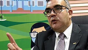 El ex ministro Zárate acusa a cartistas de “matar la educación”
