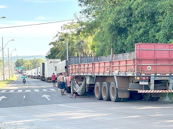Pdte. Franco: protesta por caos en el Puente de la Integración