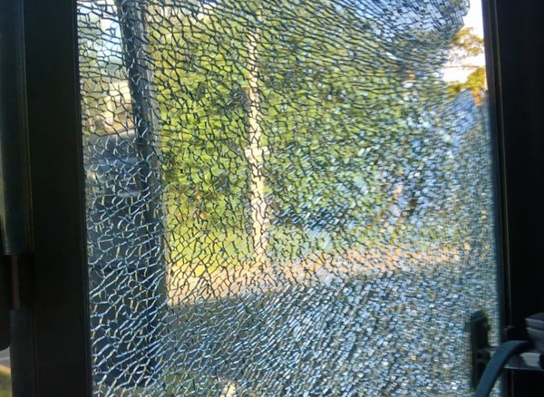 Atacaron 35 buses, entre ellos, los nuevos donados por Taiwán