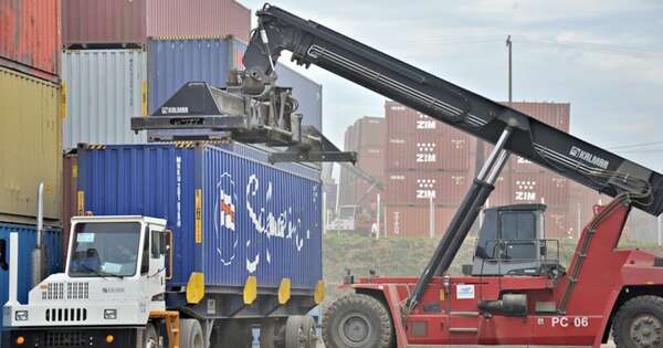 Diario HOY | Buscan actualizar honorarios de despachantes aduaneros