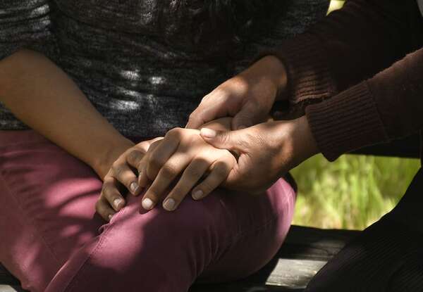 Piden captura de madre y su pareja por brutal agresión a niña de 5 años - Policiales - ABC Color