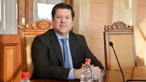 Titular del MIC niega haber sido notificado sobre un eventual nombramiento como jefe de Gabinete