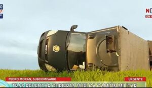 Vuelco de camión militar tras estallido de un neumático en Arroyos y Esteros